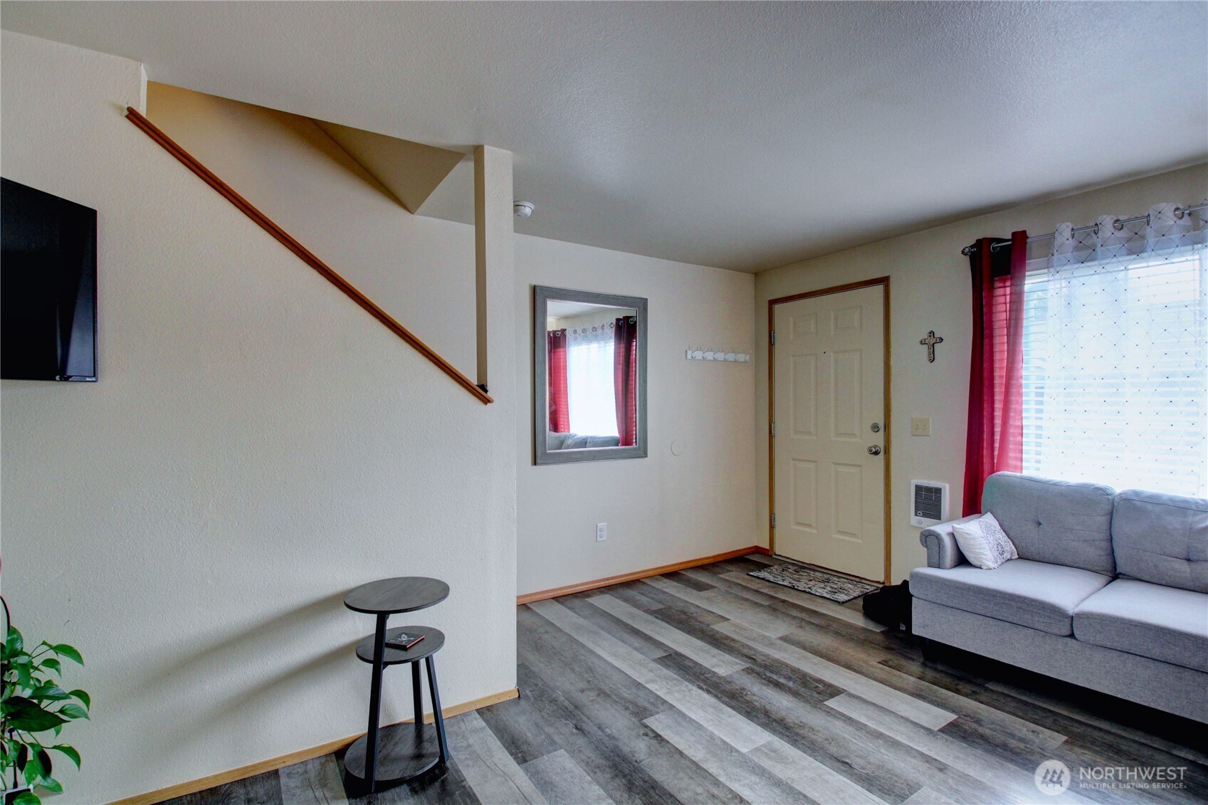 811 S Laventure Road #C, Mount Vernon, WA 98274