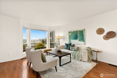 3835 25th Avenue W, Seattle, WA 98199 - Photo 4