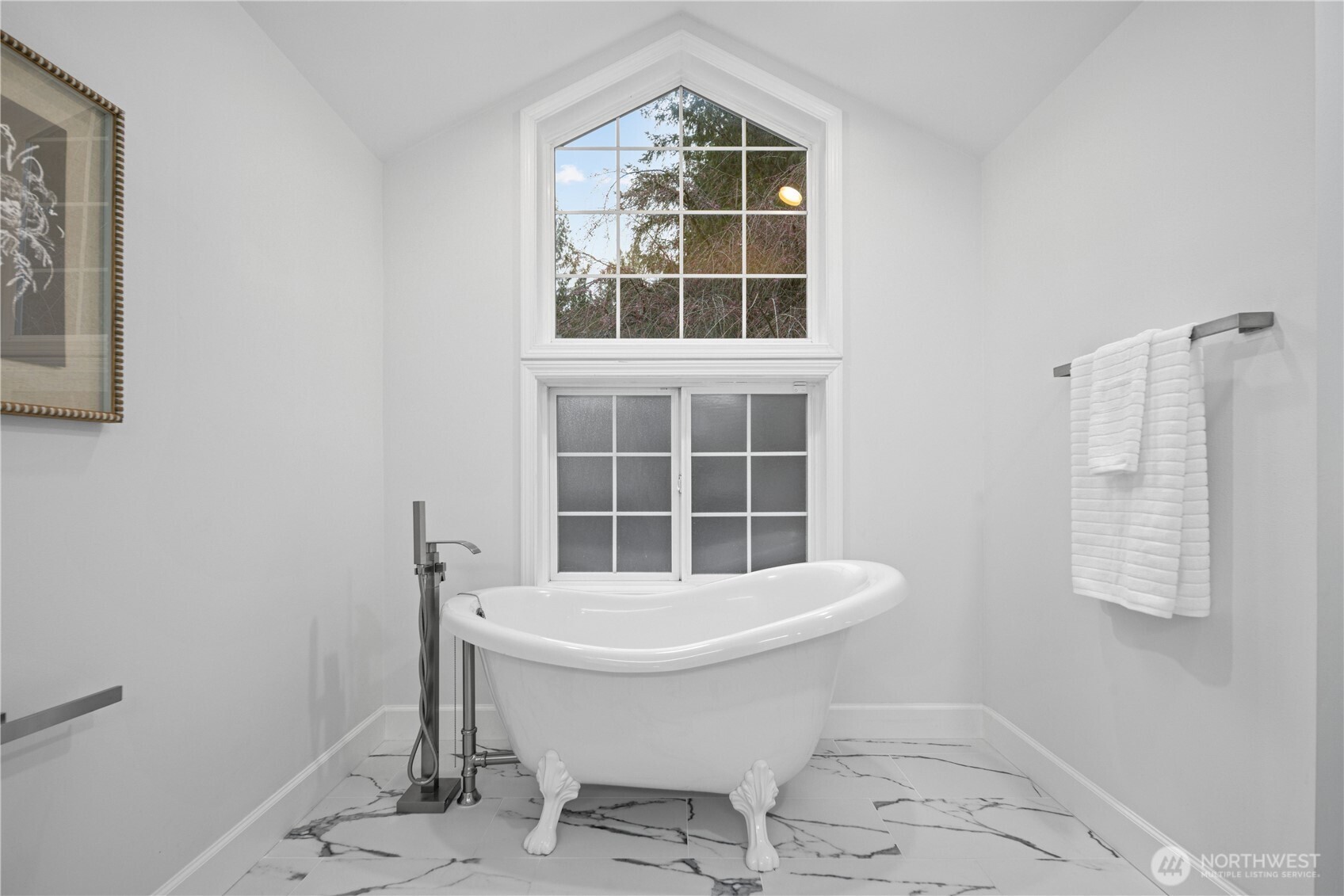 1626 W Beaver Lake Drive SE, Sammamish, WA 98075