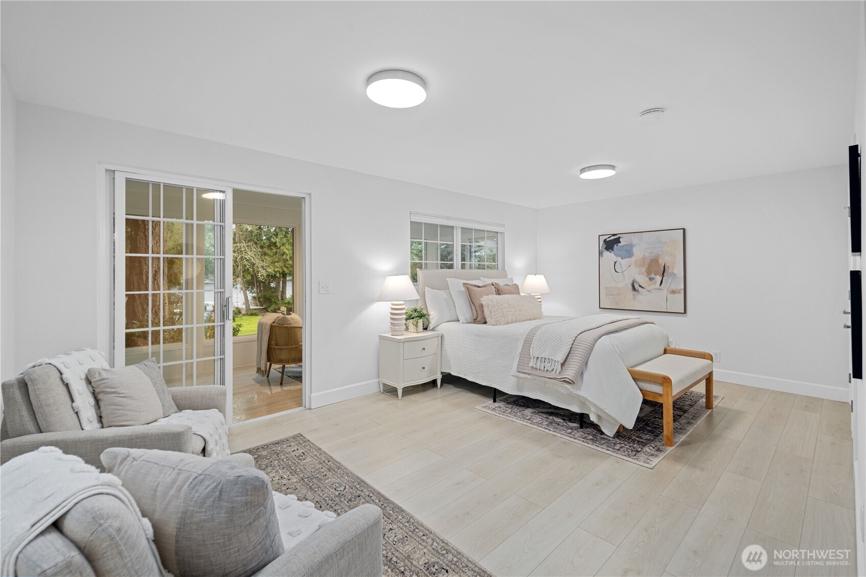 1626 W Beaver Lake Drive SE, Sammamish, WA 98075