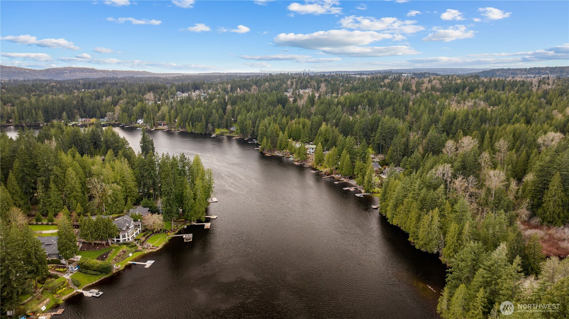 1626 W Beaver Lake Drive SE, Sammamish, WA 98075