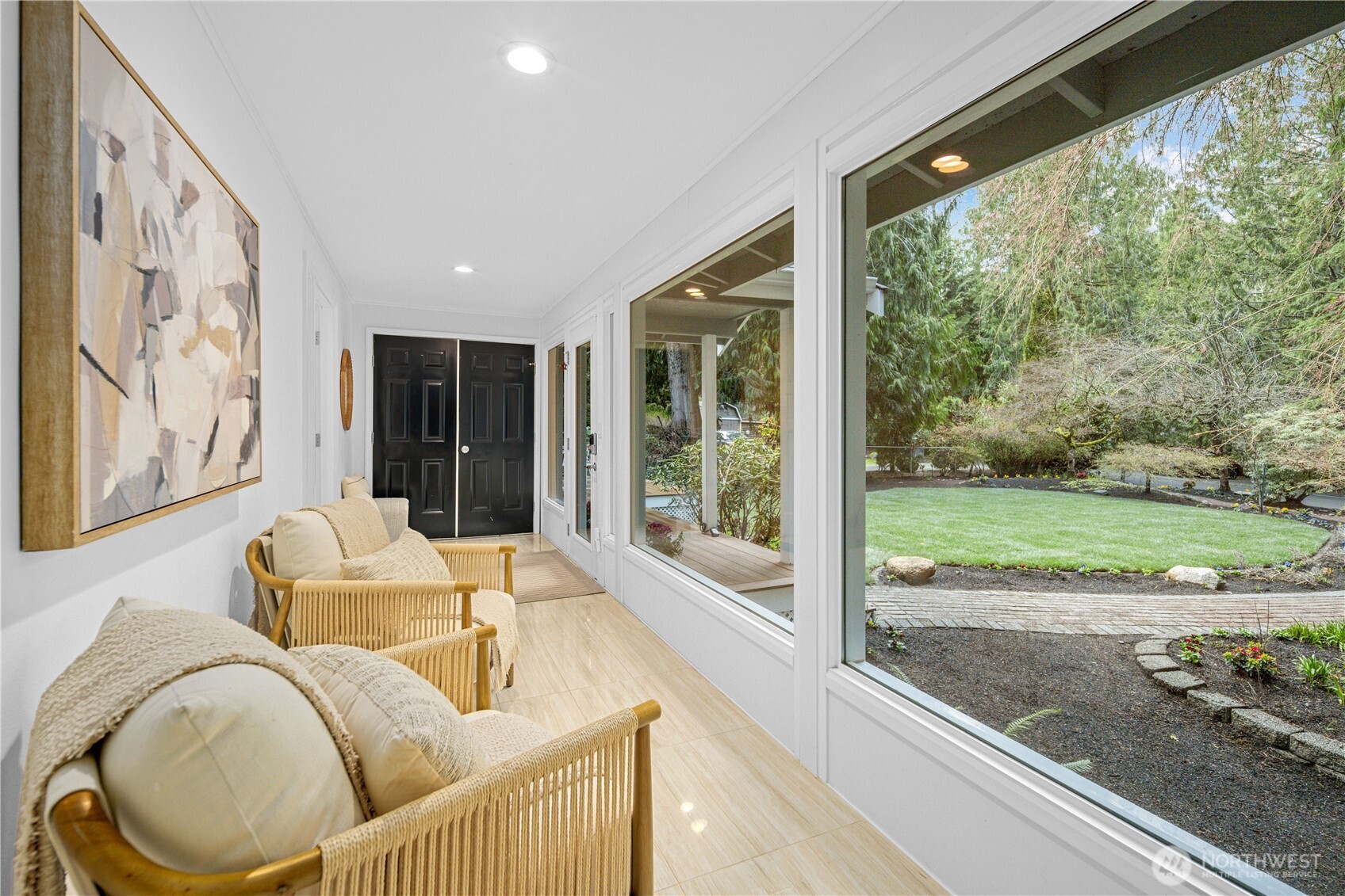 1626 W Beaver Lake Drive SE, Sammamish, WA 98075