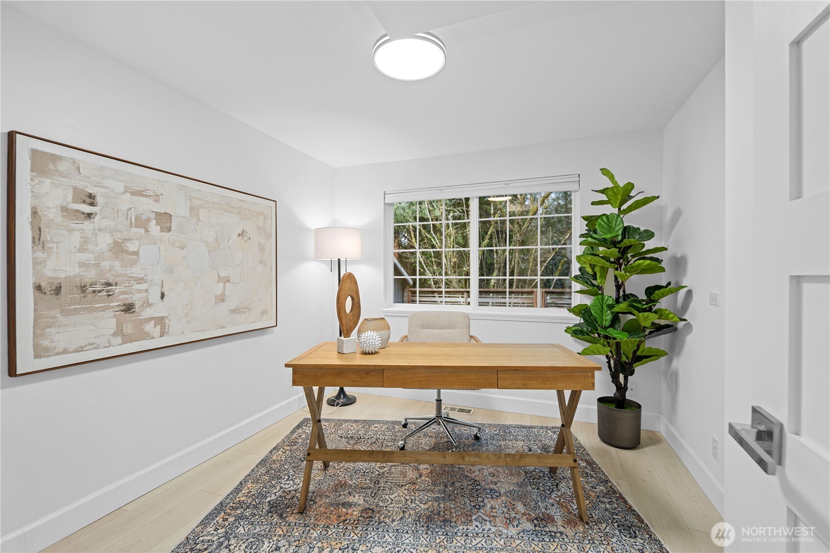 1626 W Beaver Lake Drive SE, Sammamish, WA 98075