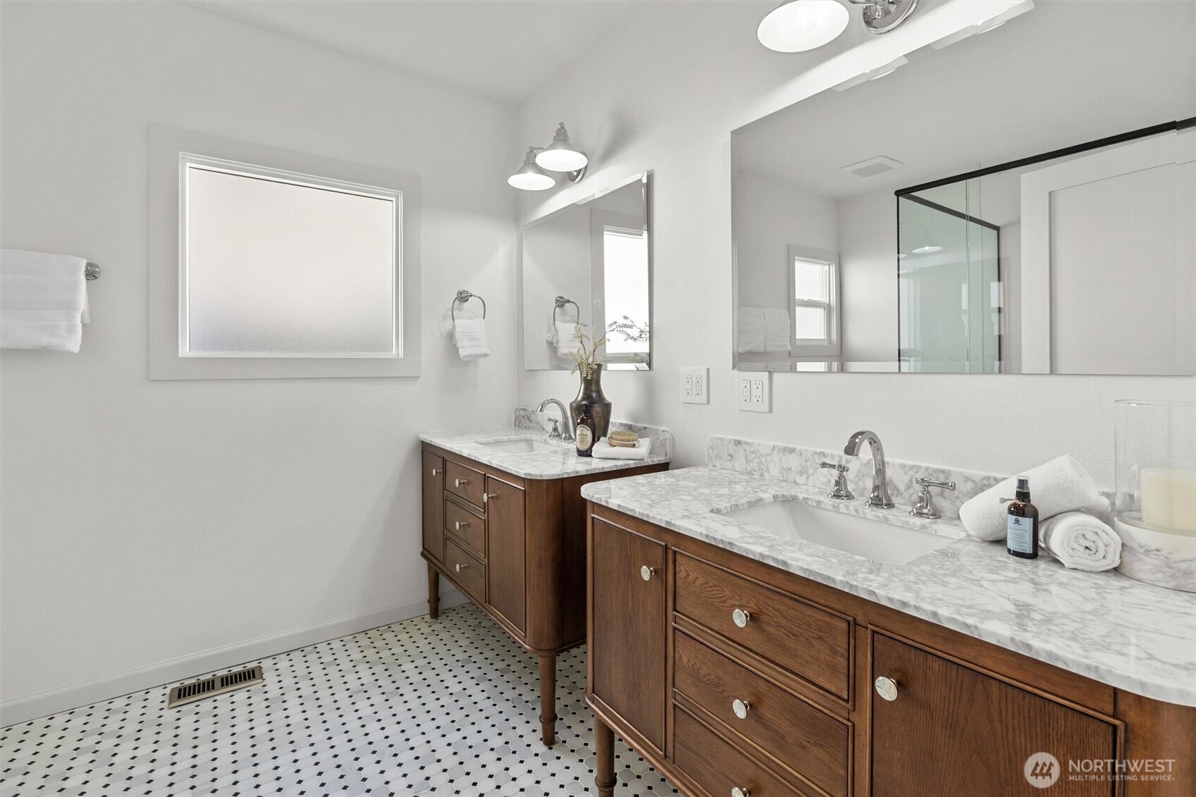 3020 17th Avenue S, Seattle, WA 98144