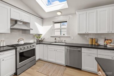 3020 17th Avenue S, Seattle, WA 98144 - Photo 9