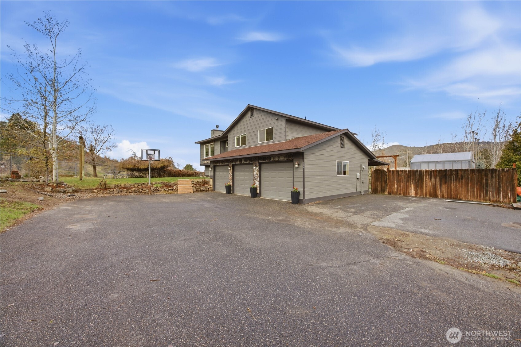 109 Nelmida Lane , Chelan, WA 98816