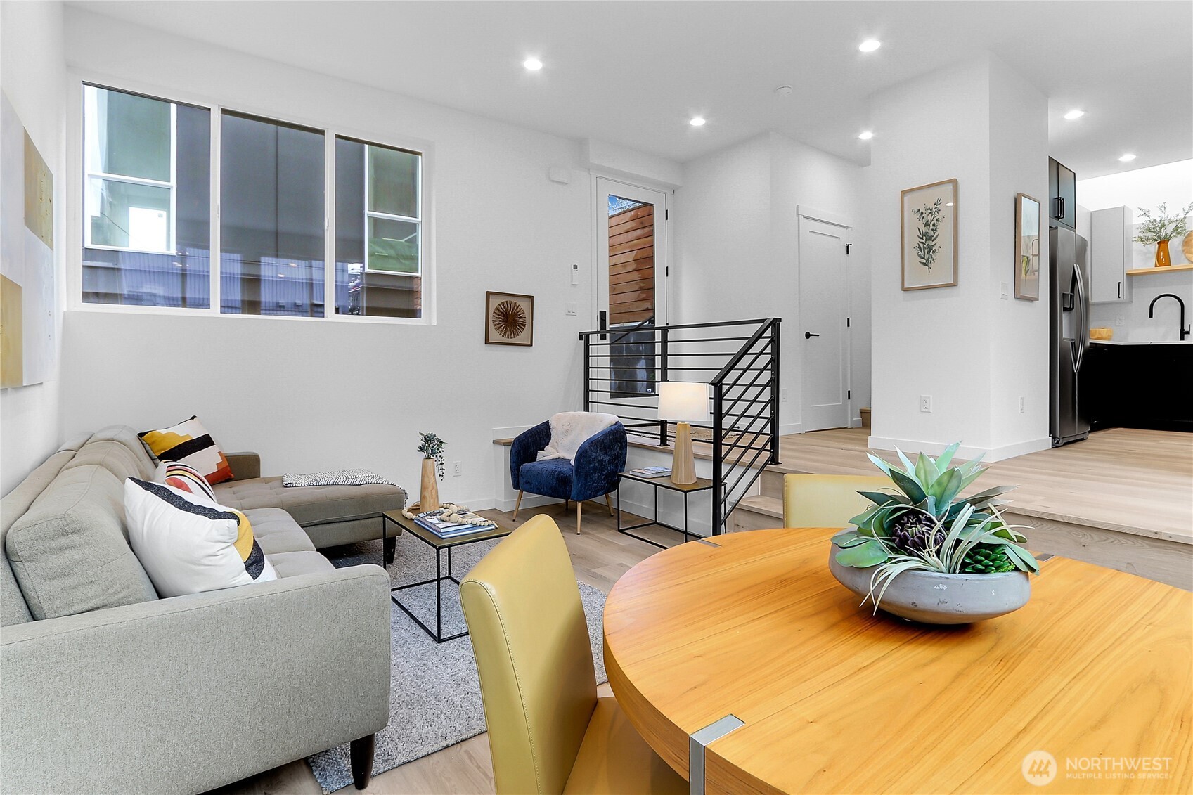 631 W Emerson Street , Seattle, WA 98119