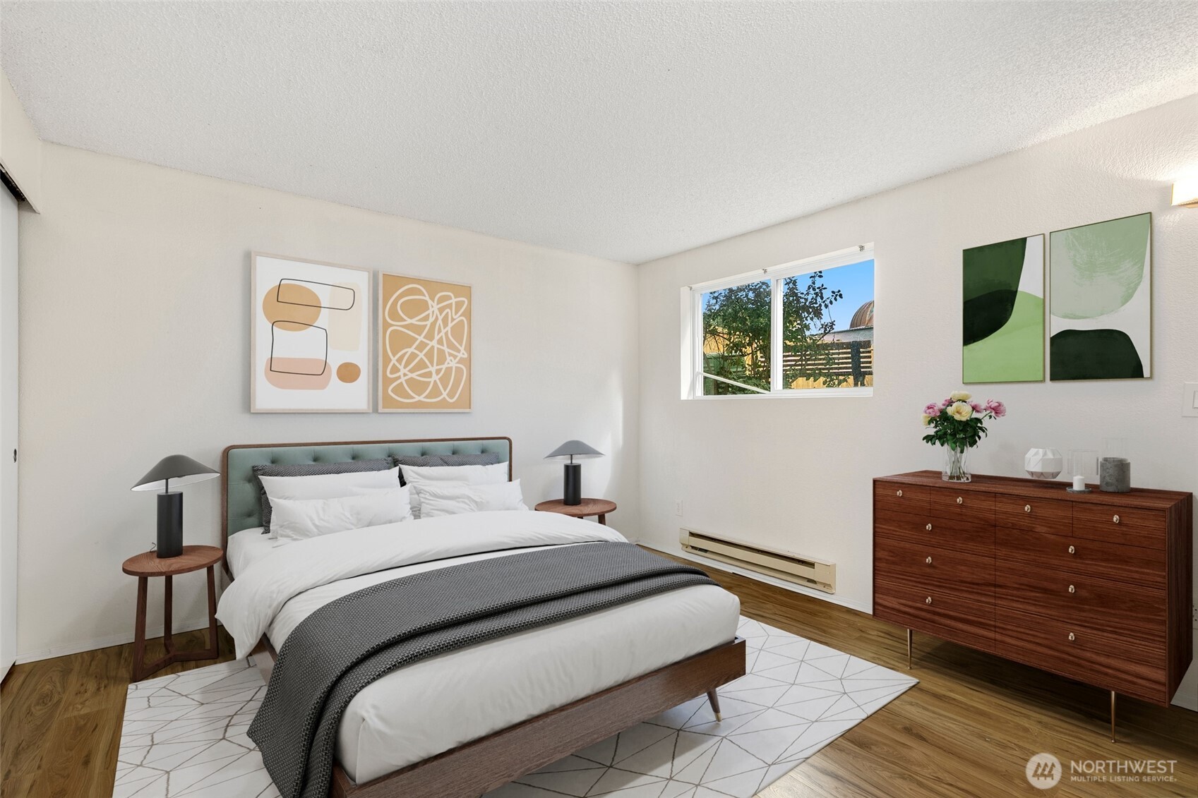 19857 25th Avenue NE #105, Shoreline, WA 98155