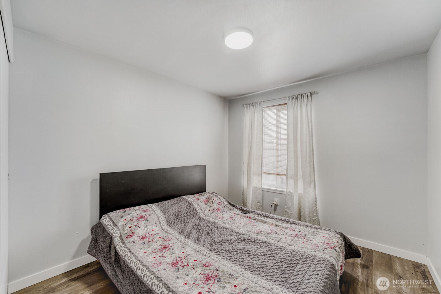 217 Tacoma Blvd S , Pacific, WA 98047