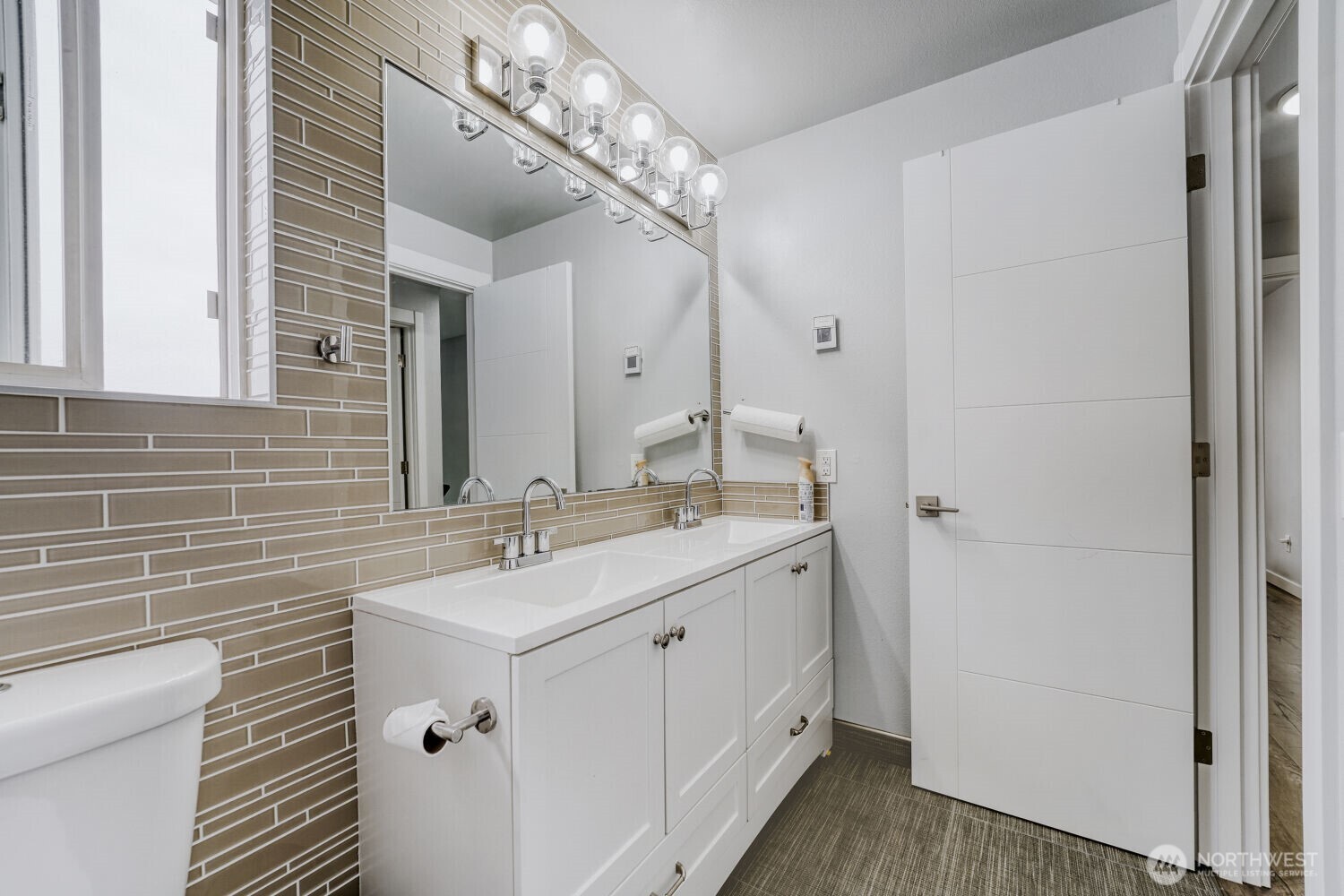 217 Tacoma Blvd S , Pacific, WA 98047