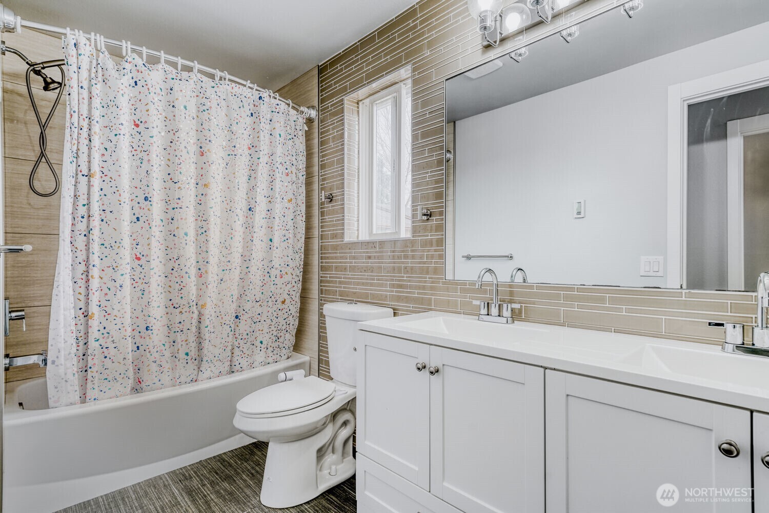 217 Tacoma Blvd S , Pacific, WA 98047