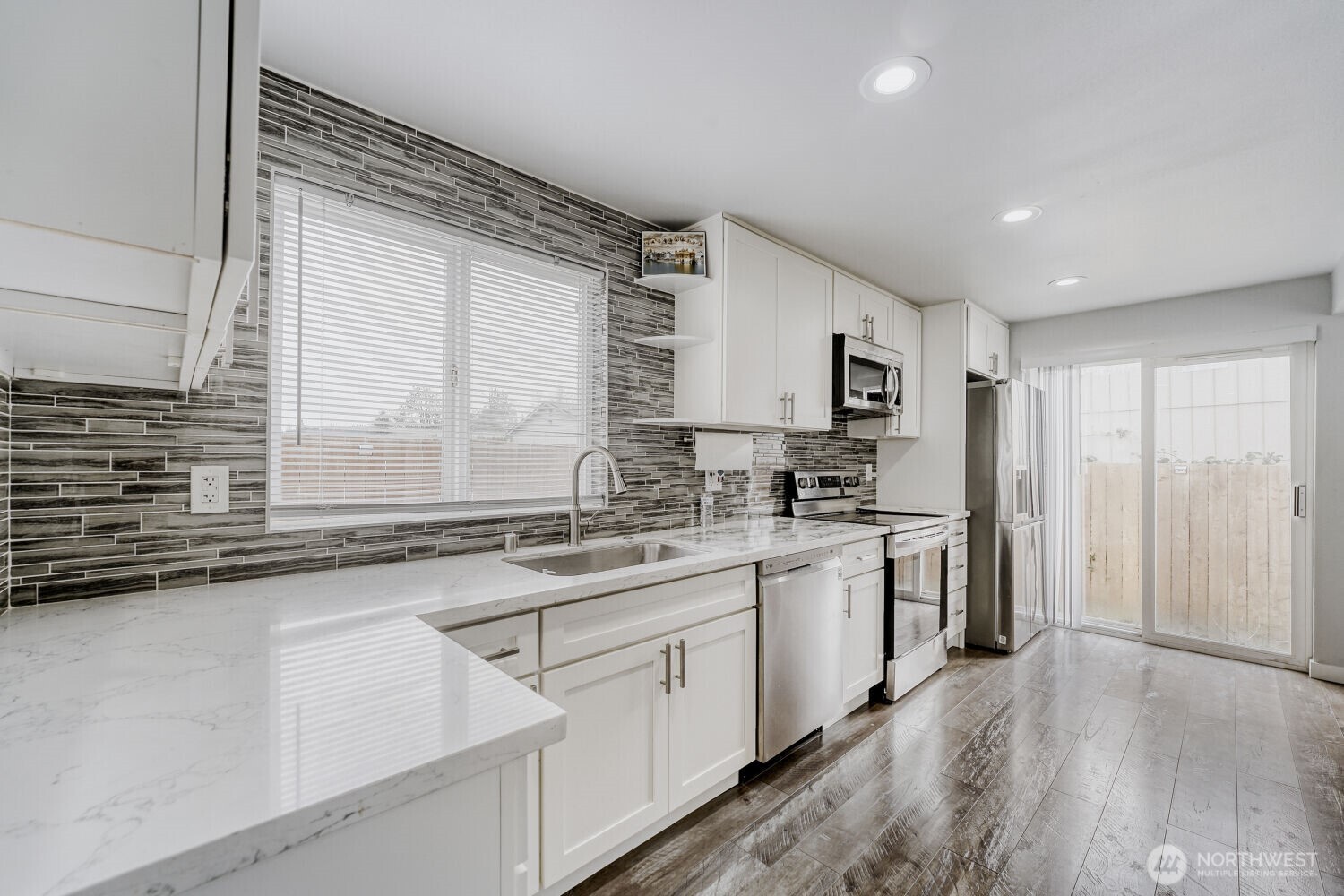 217 Tacoma Blvd S , Pacific, WA 98047