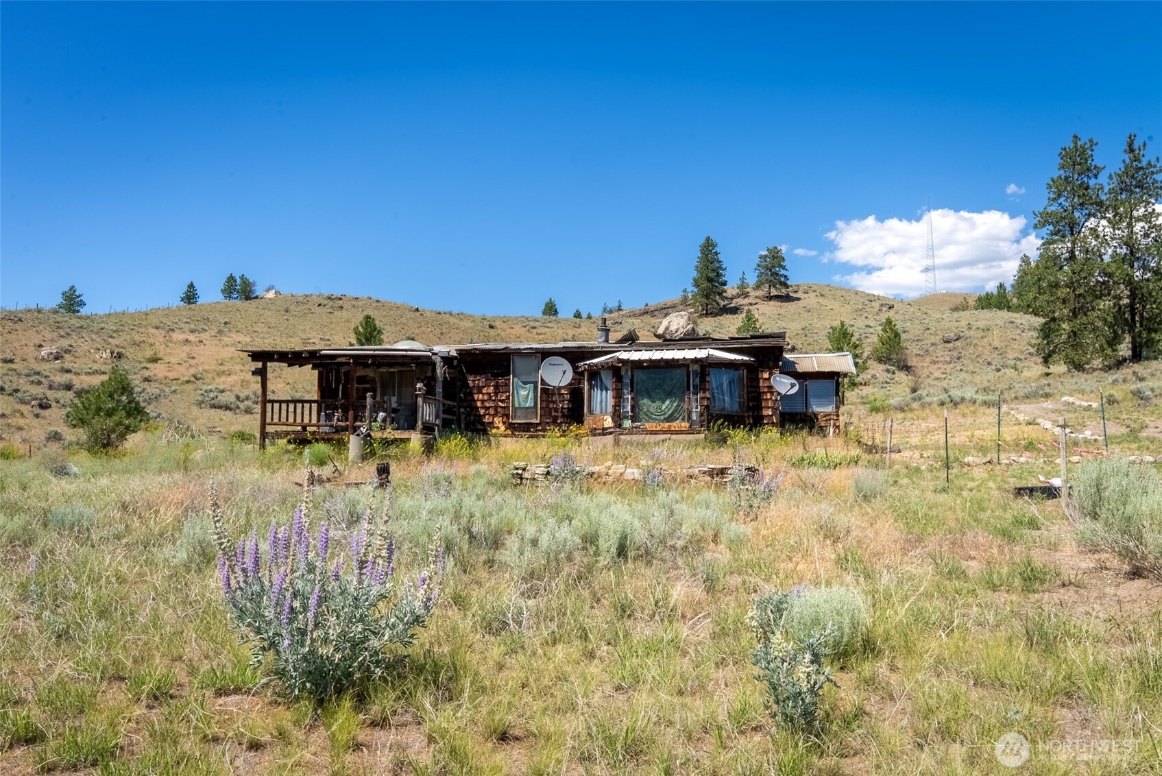 1287 State Route 20 , Tonasket, WA 98855