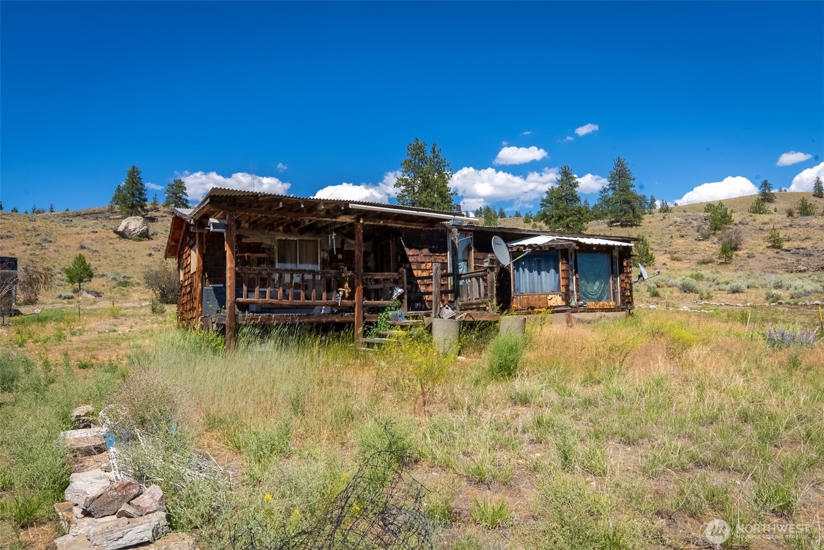 1287 State Route 20 , Tonasket, WA 98855