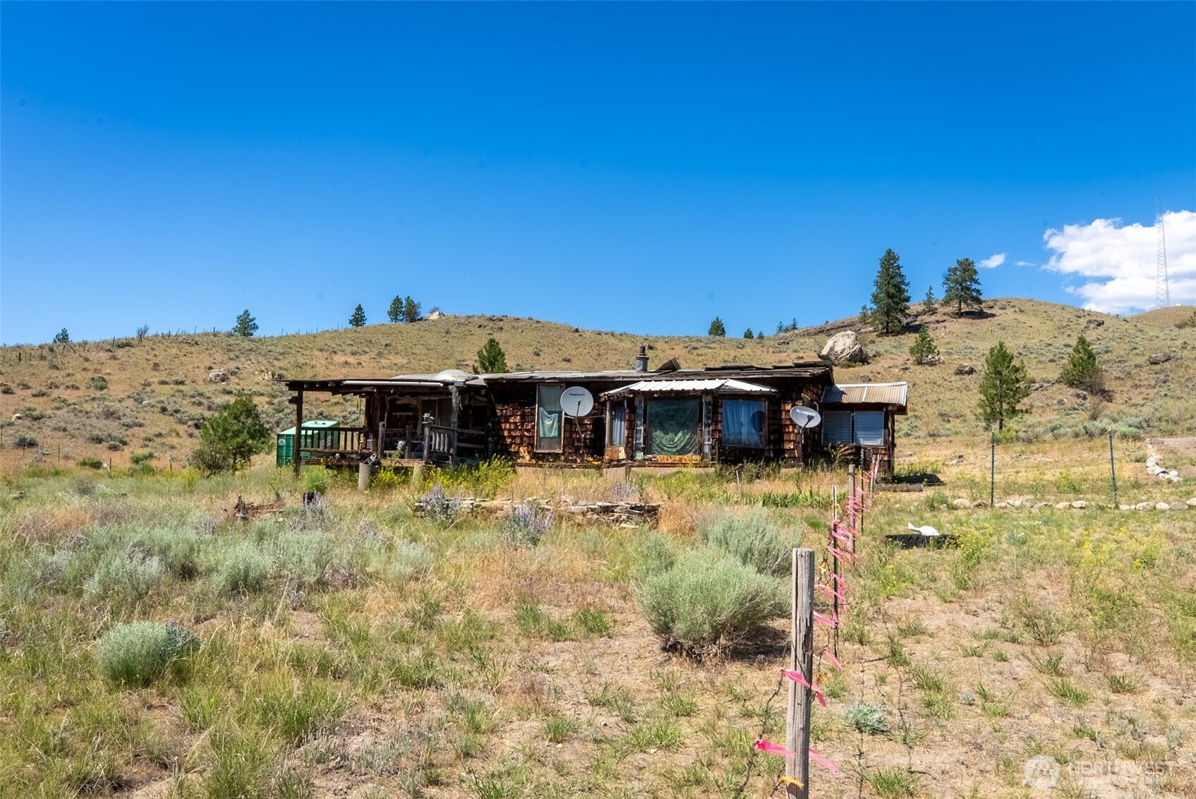 1287 State Route 20 , Tonasket, WA 98855