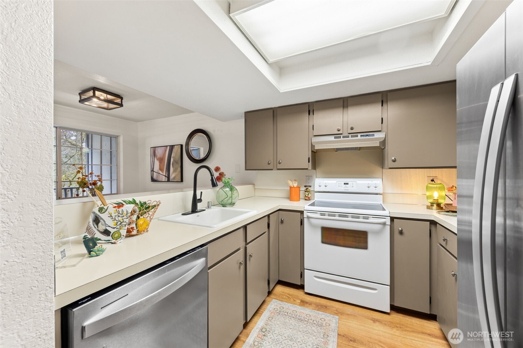 2929 60th Avenue SE #A, Olympia, WA 98501