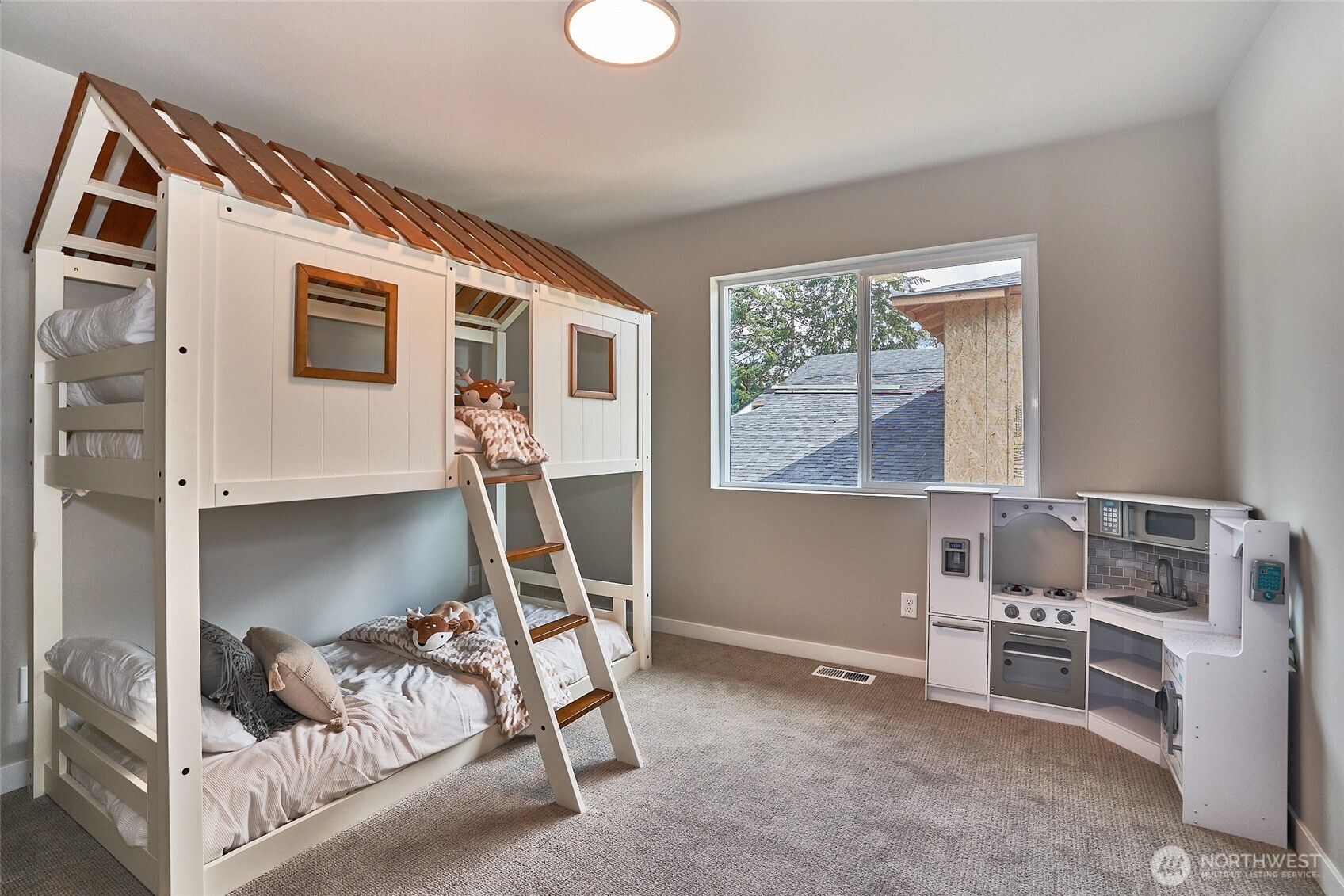 1525 137th Street E #12, Tacoma, WA 98445