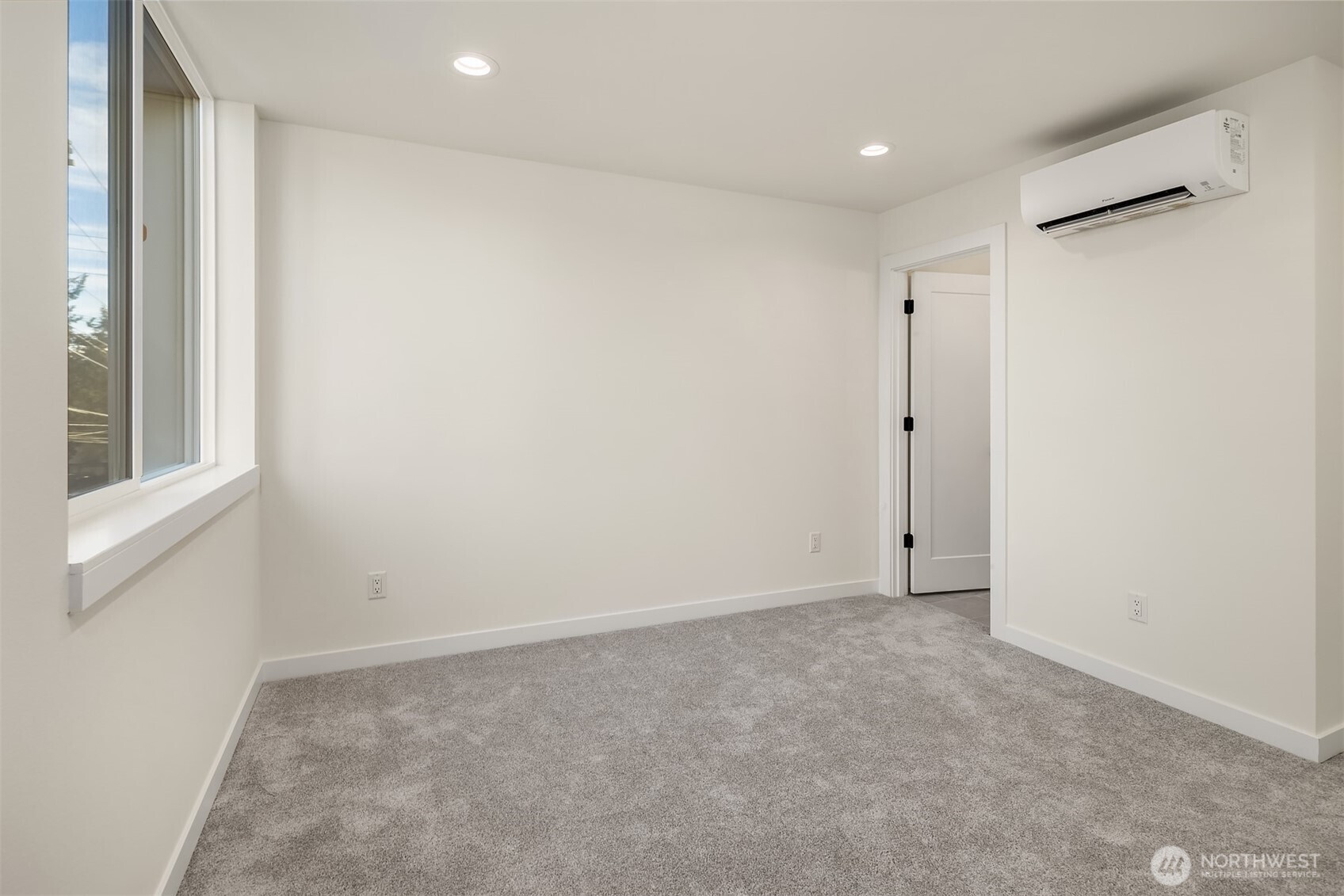 18017 2nd Avenue NE #B, Seattle, WA 98155