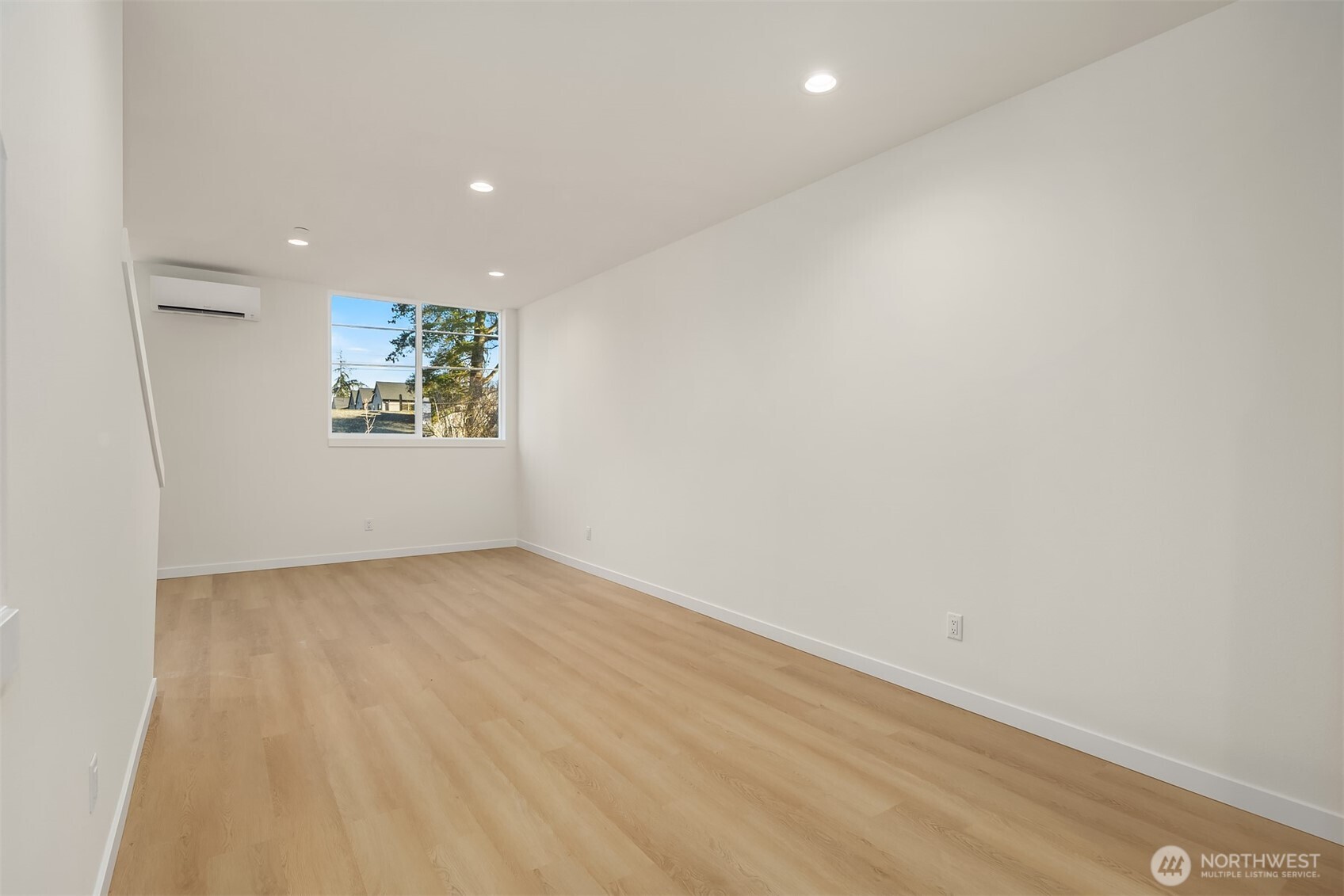 18017 2nd Avenue NE #B, Seattle, WA 98155