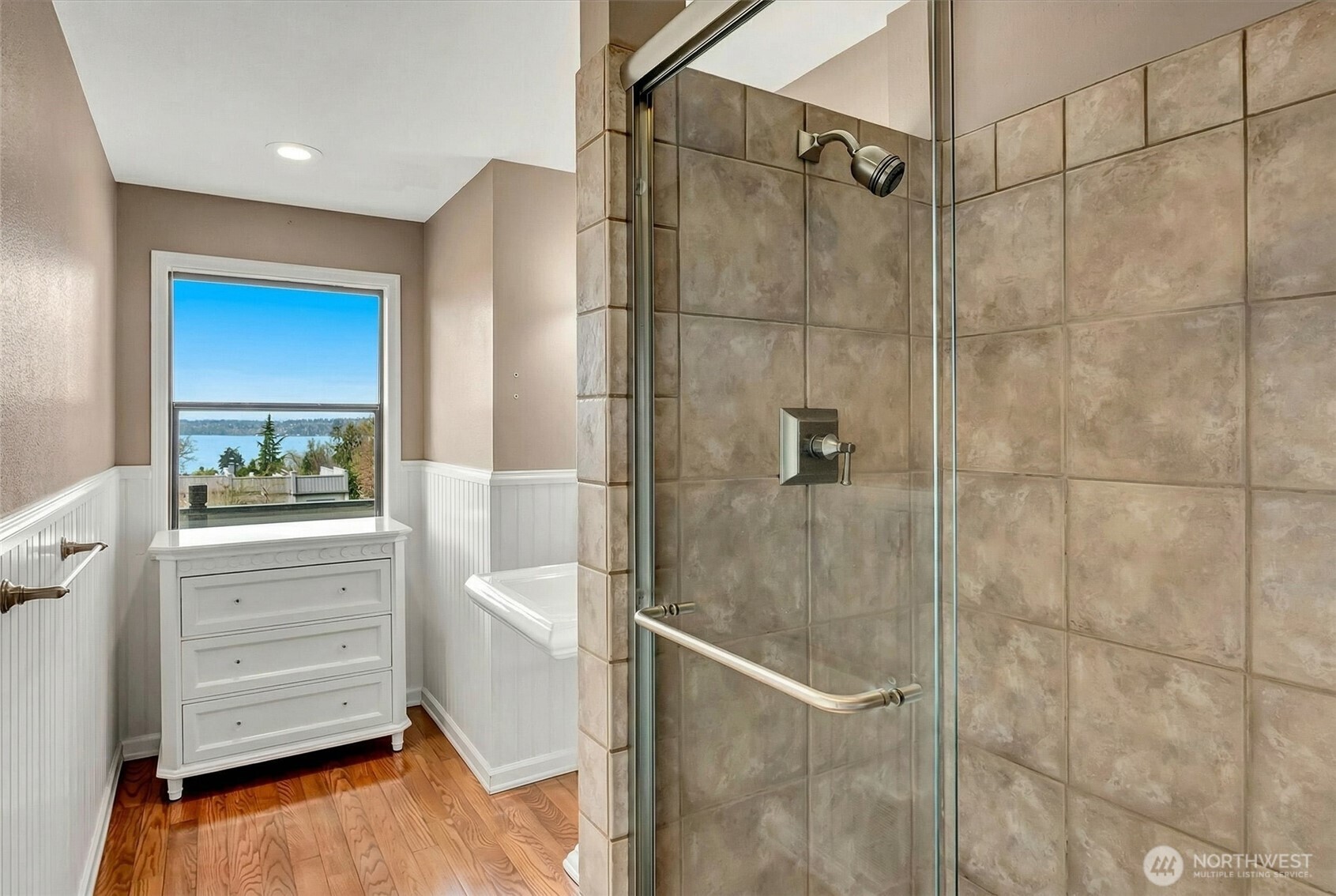 6527 106th Avenue NE #10, Kirkland, WA 98033