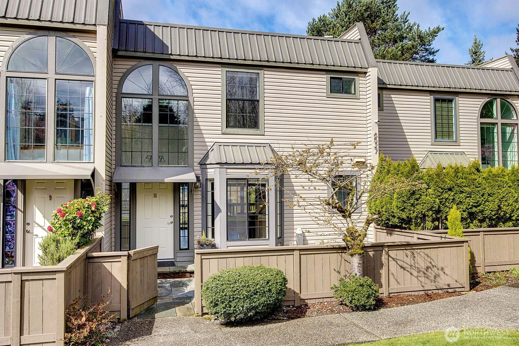 6527 106th Avenue NE #10, Kirkland, WA 98033
