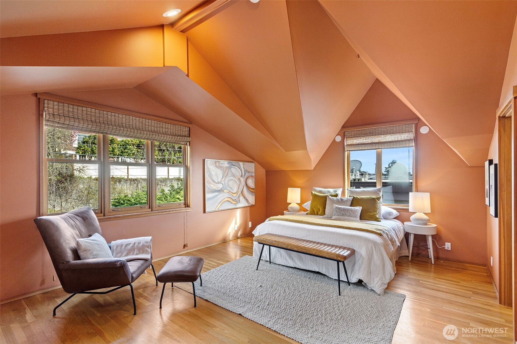 1524 10th Avenue W, Seattle, WA 98119