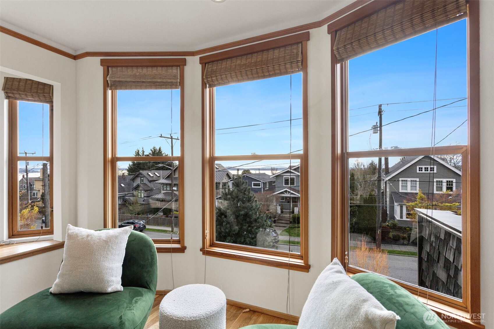 1524 10th Avenue W, Seattle, WA 98119