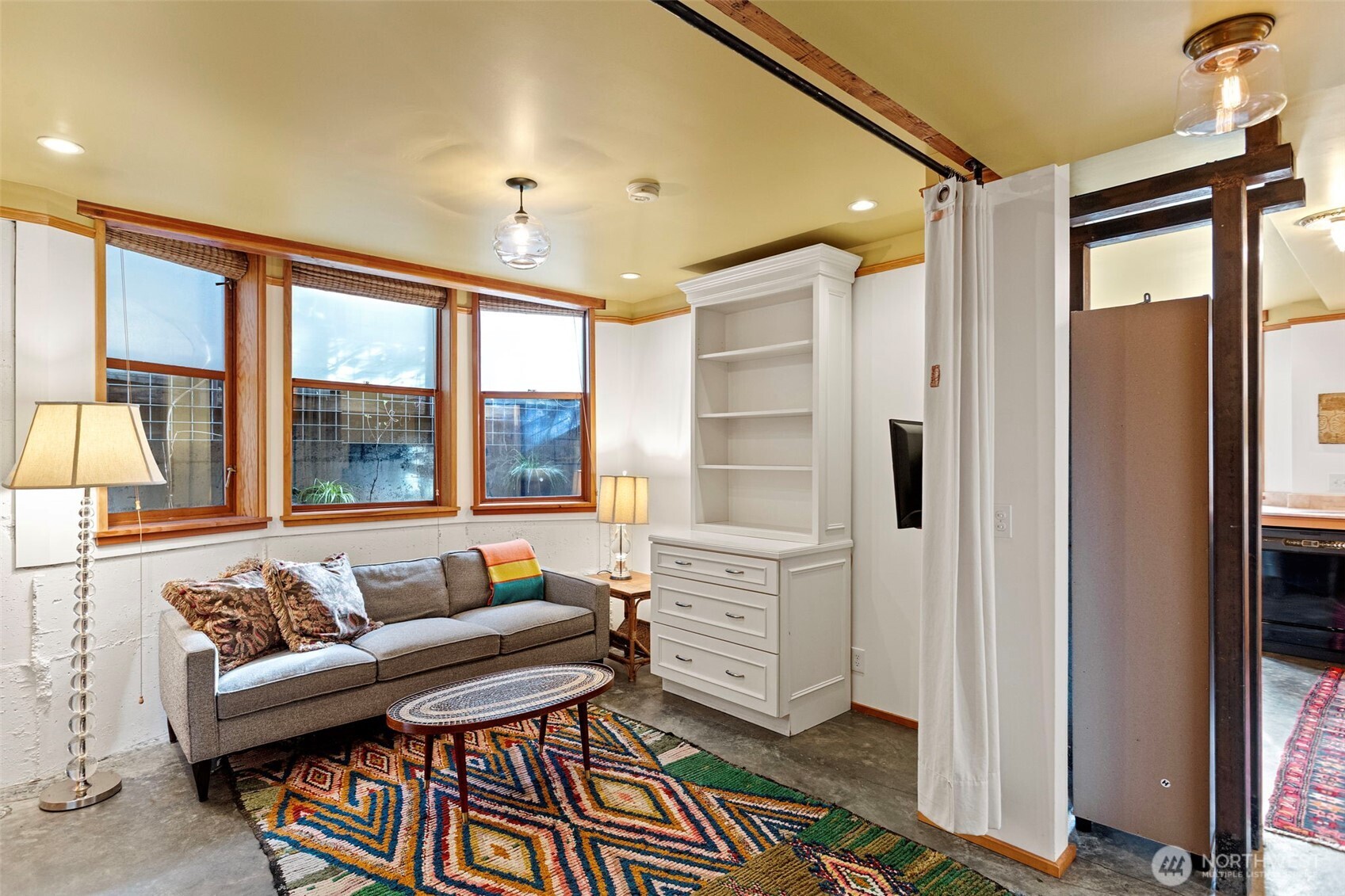 1524 10th Avenue W, Seattle, WA 98119