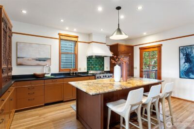 1524 10th Avenue W, Seattle, WA 98119 - Photo 9