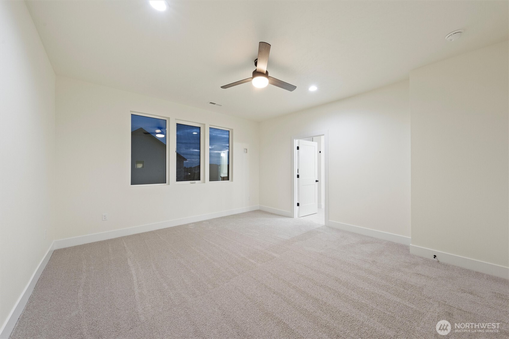 744 N WIDGEON Street , Moses Lake, WA 98837