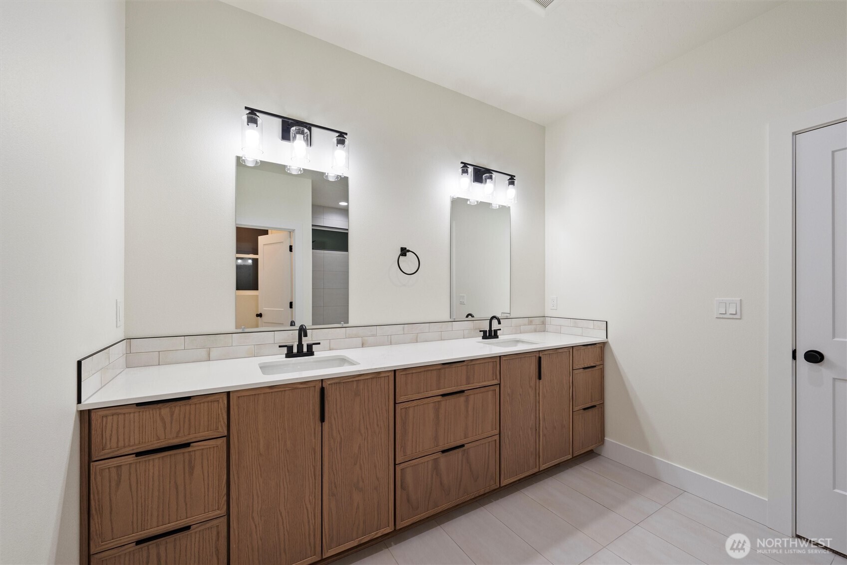 744 N WIDGEON Street , Moses Lake, WA 98837