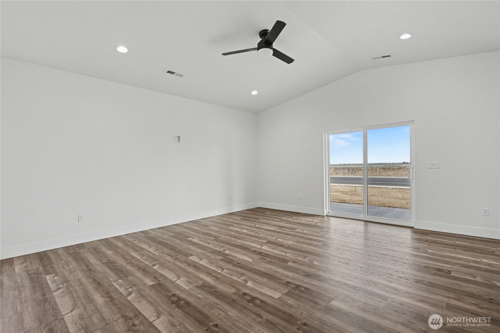 739 N Muscovy Street , Moses Lake, WA 98837