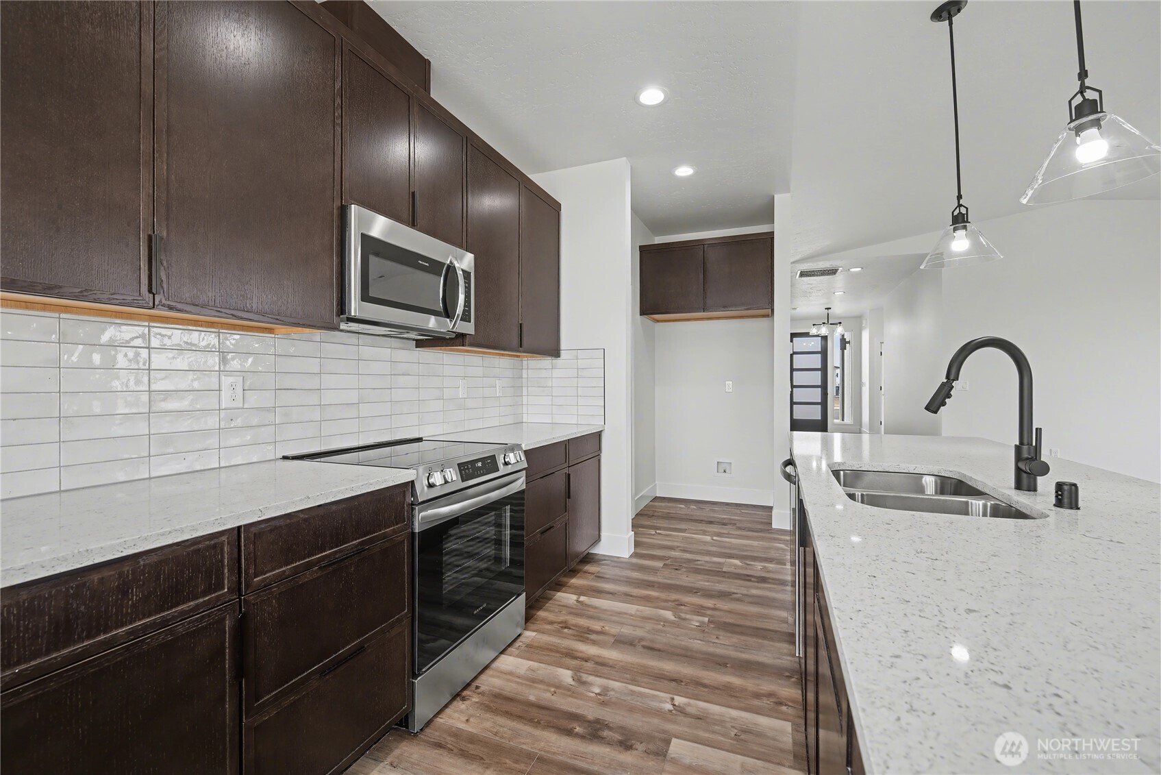 739 N Muscovy Street , Moses Lake, WA 98837