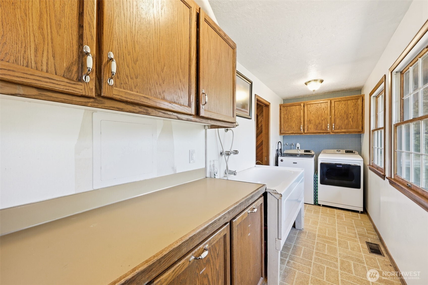 2723 Key Peninsula Highway SW, Lakebay, WA 98349