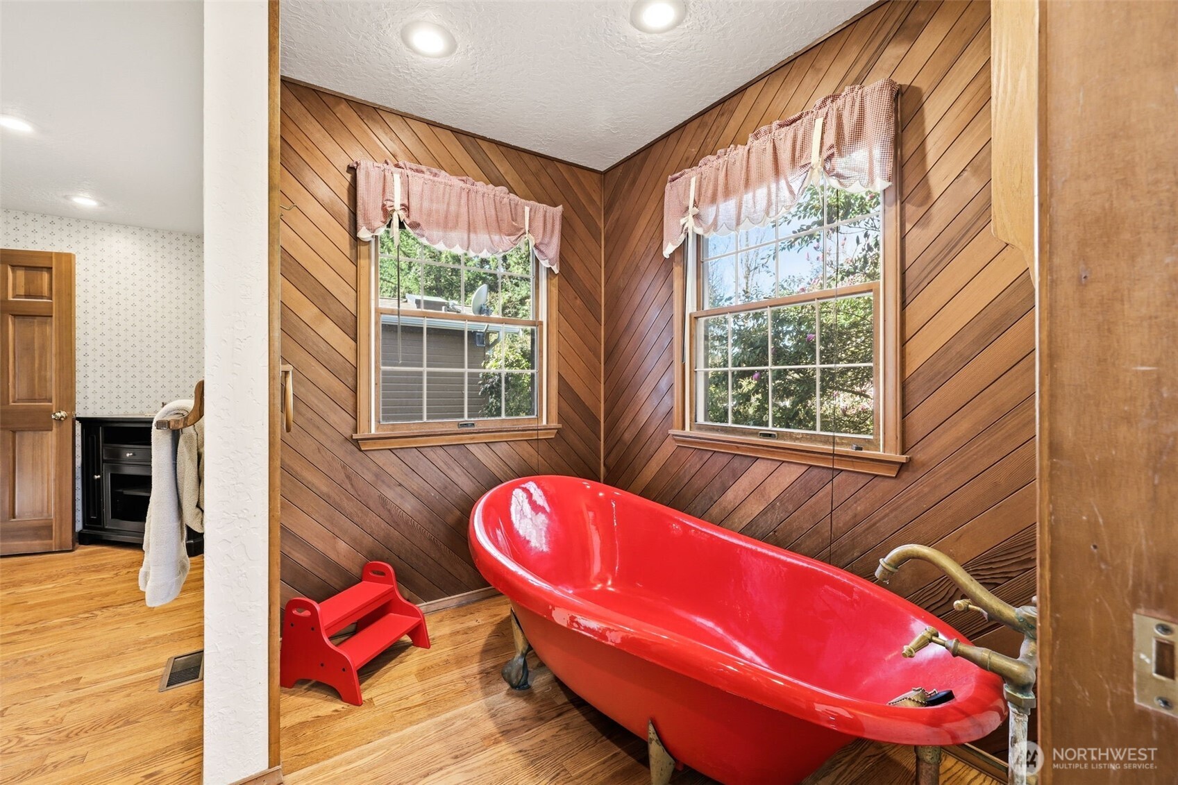 2723 Key Peninsula Highway SW, Lakebay, WA 98349