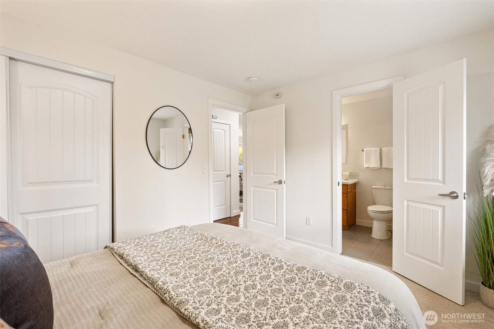 15601 125th Place NE, Woodinville, WA 98072