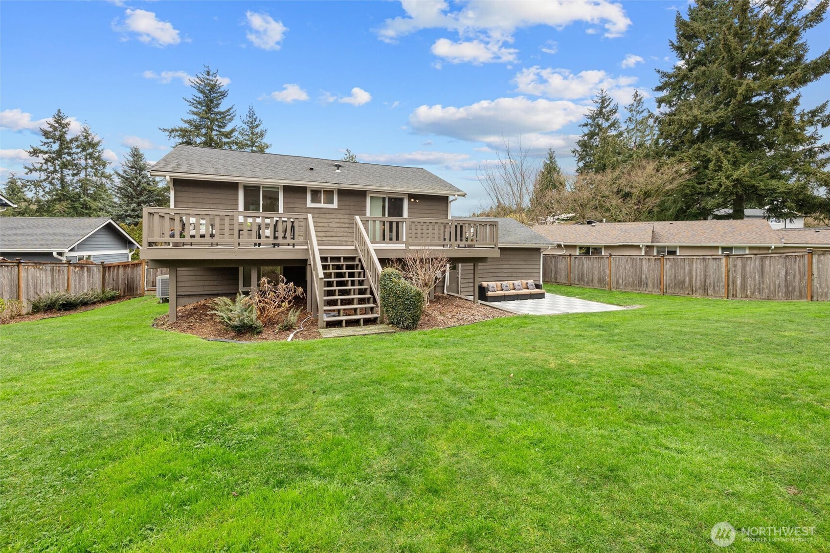 15601 125th Place NE, Woodinville, WA 98072