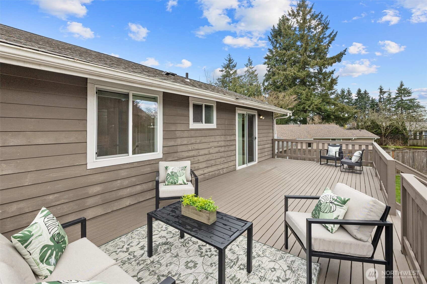 15601 125th Place NE, Woodinville, WA 98072