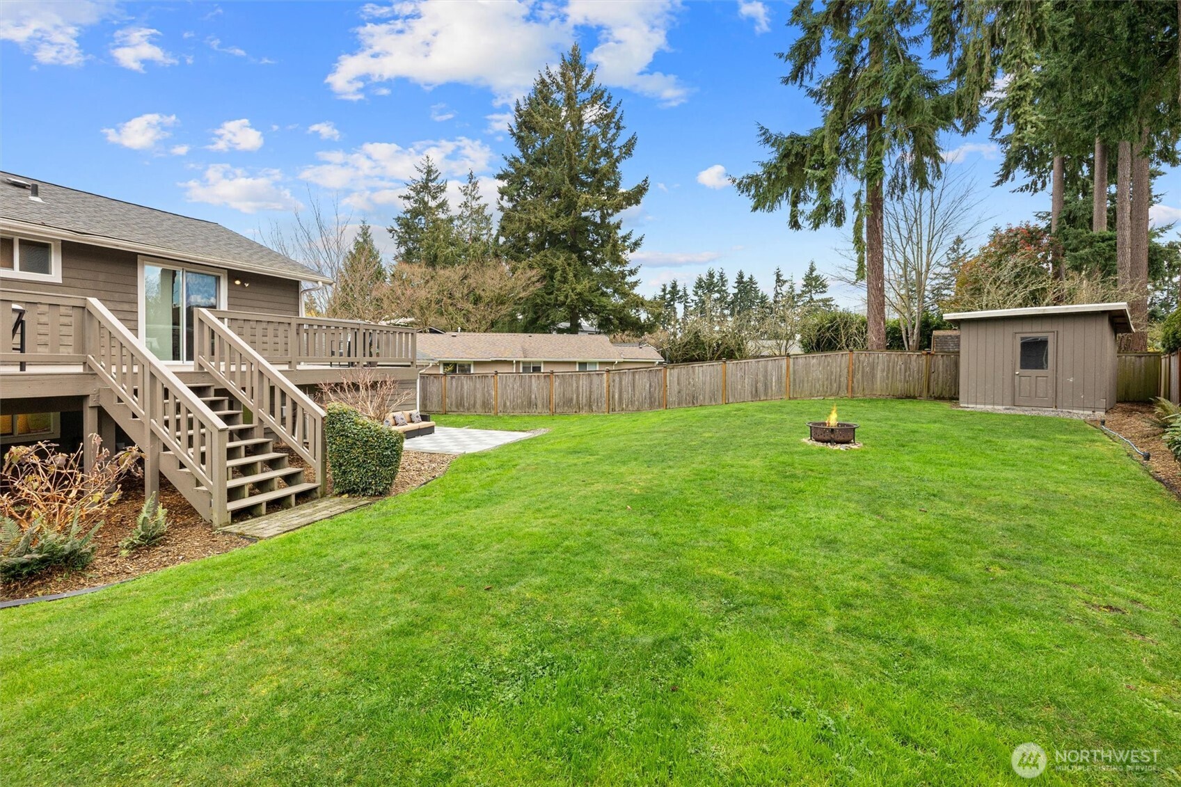 15601 125th Place NE, Woodinville, WA 98072