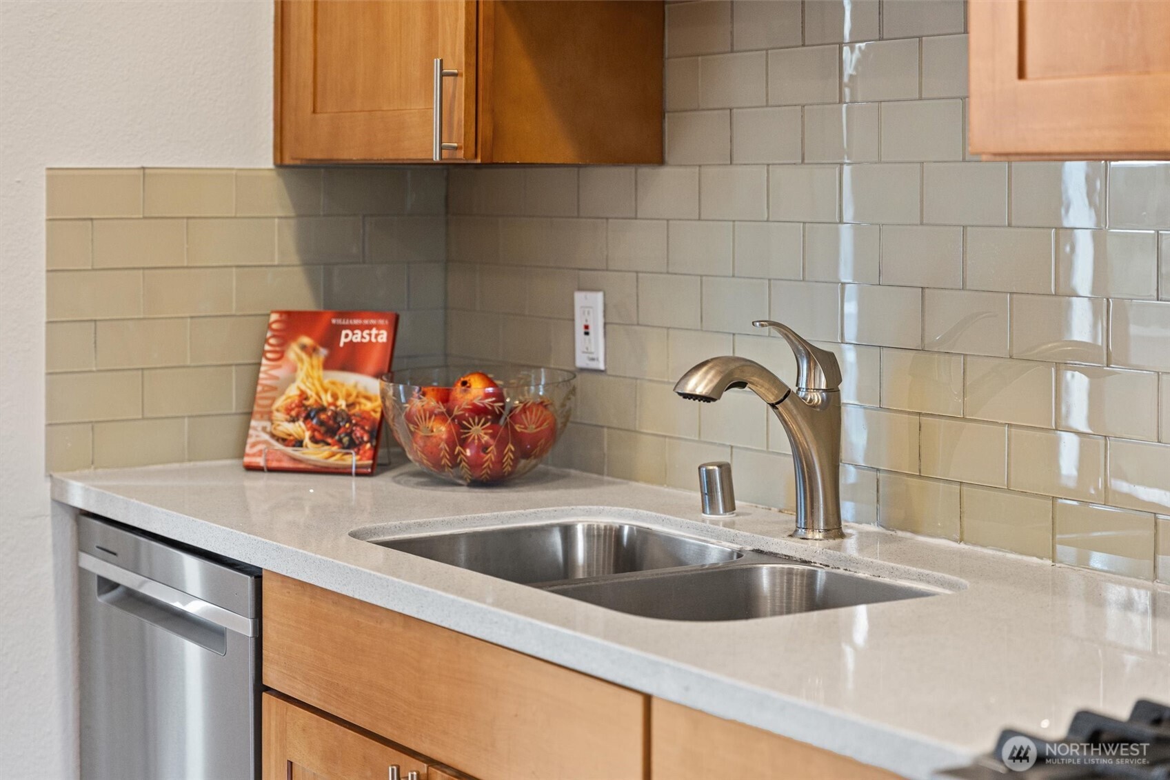 15601 125th Place NE, Woodinville, WA 98072