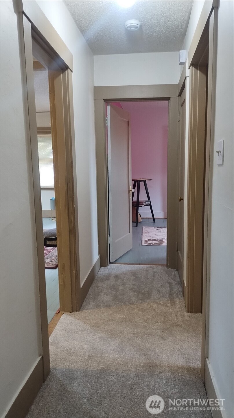 6845 S Clement Avenue , Tacoma, WA 98409