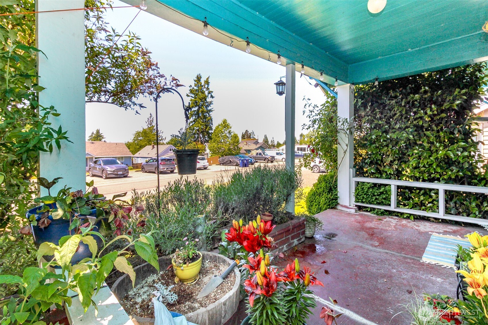 6845 S Clement Avenue , Tacoma, WA 98409