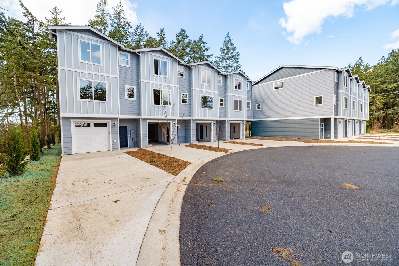 945 NW Heller Street #C2, Oak Harbor, WA 98277