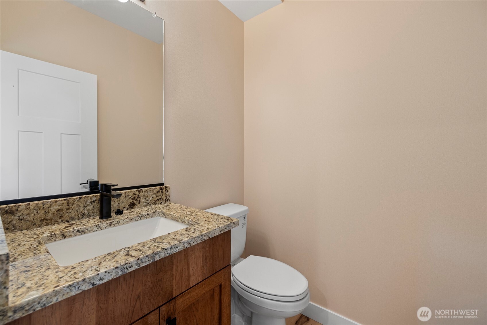 945 NW Heller Street #C2, Oak Harbor, WA 98277