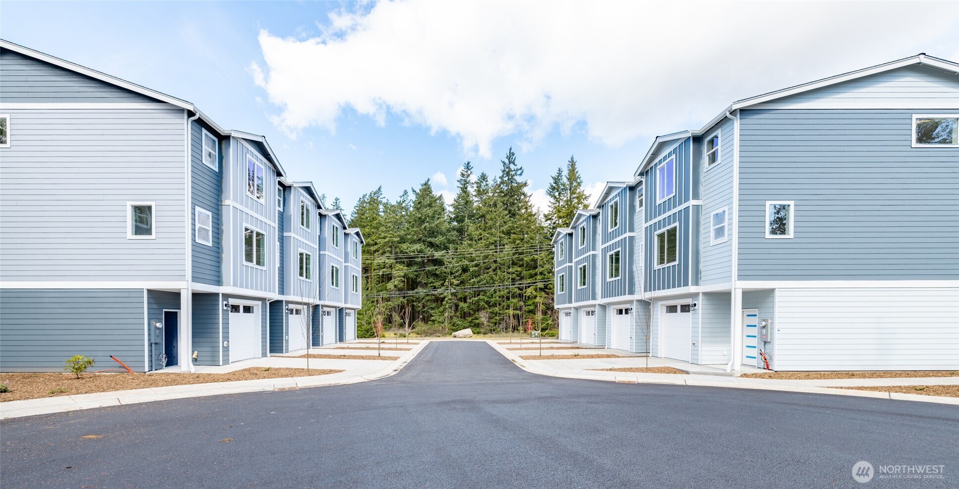 945 NW Heller Street #C2, Oak Harbor, WA 98277