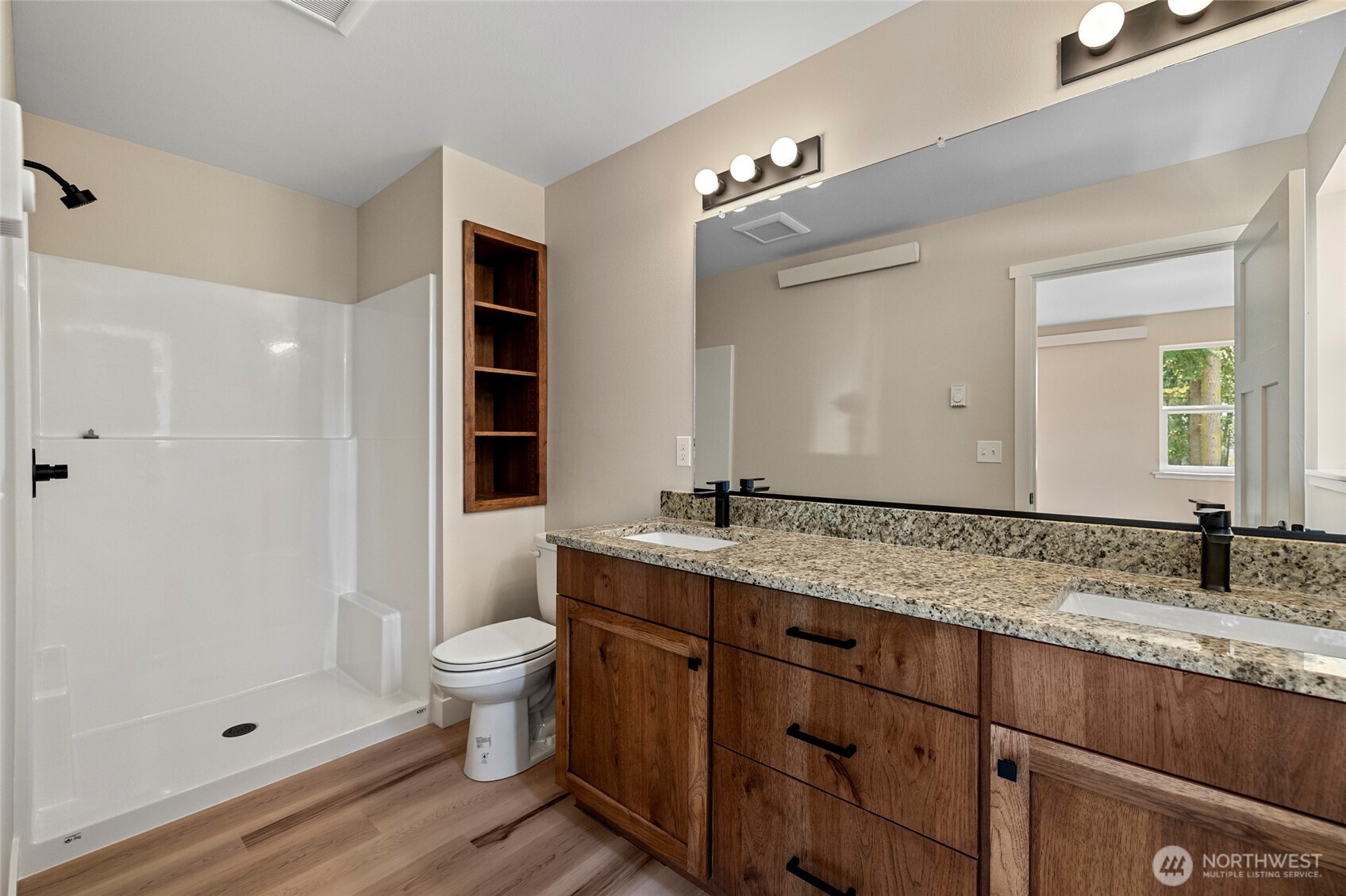 945 NW Heller Street #C2, Oak Harbor, WA 98277