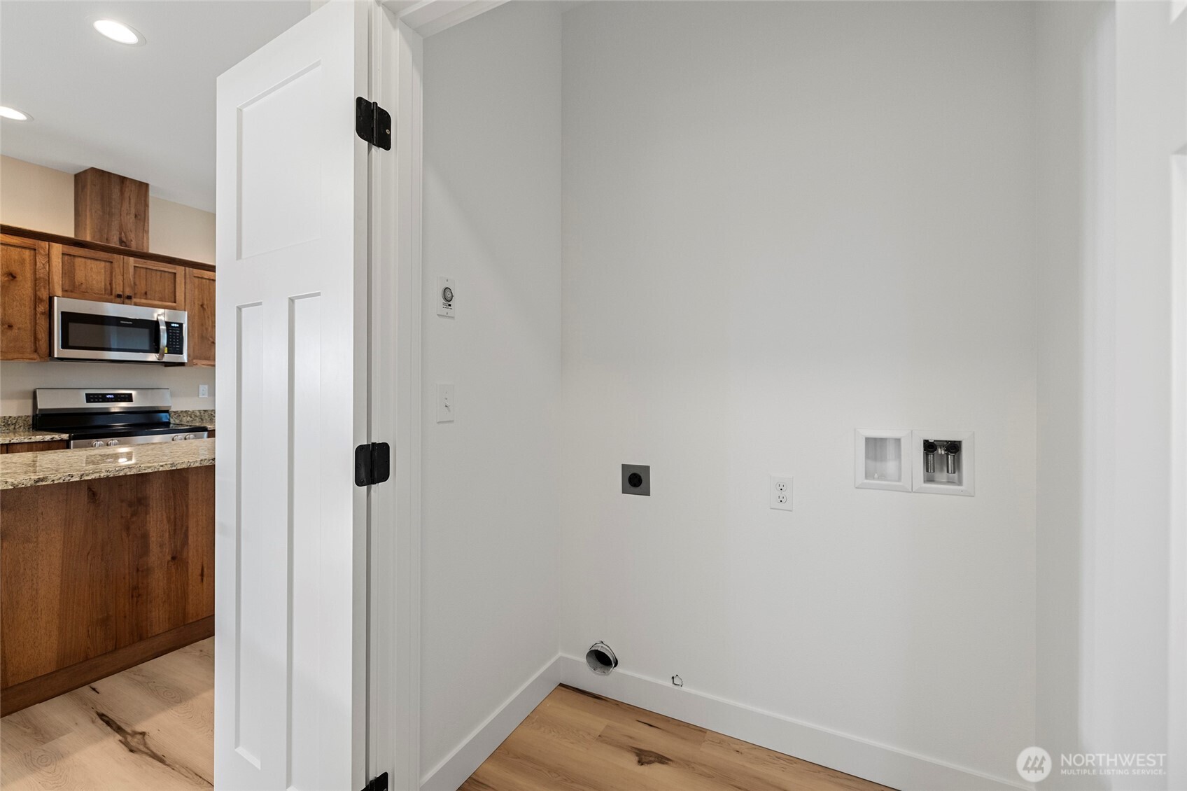 945 NW Heller Street #C2, Oak Harbor, WA 98277