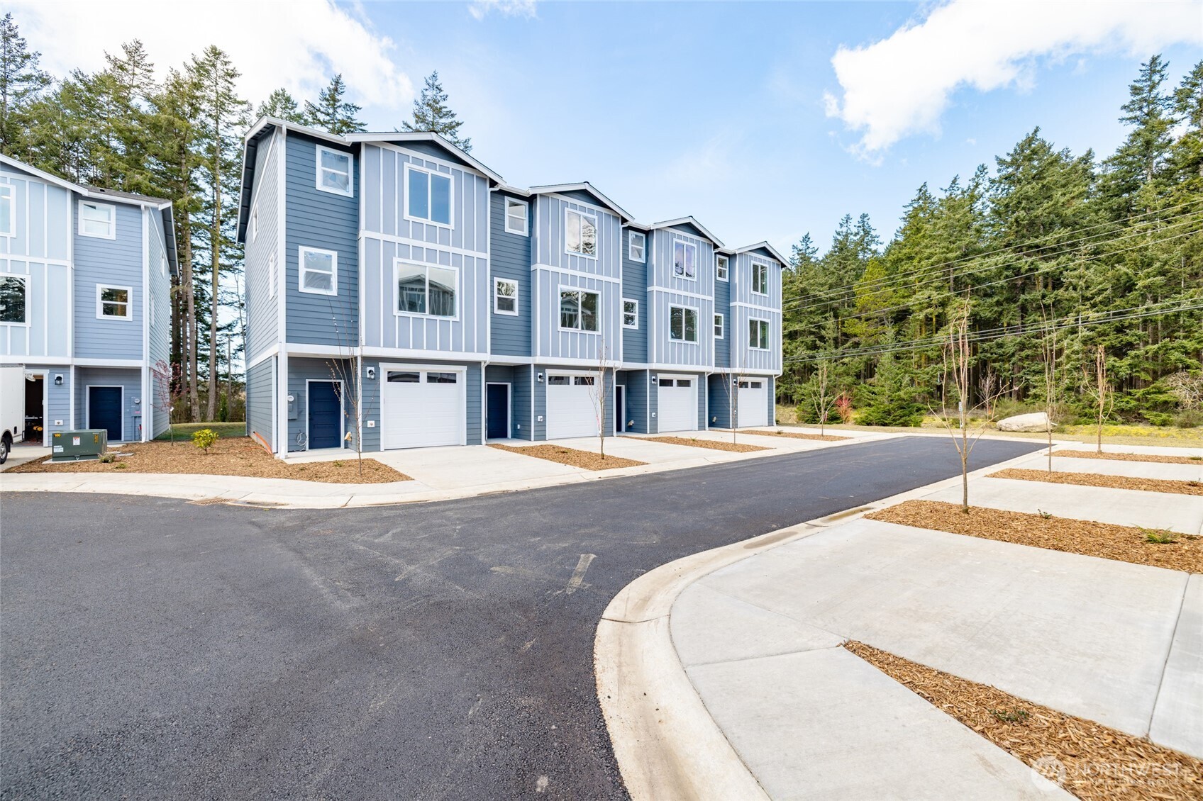 945 NW Heller Street #C2, Oak Harbor, WA 98277