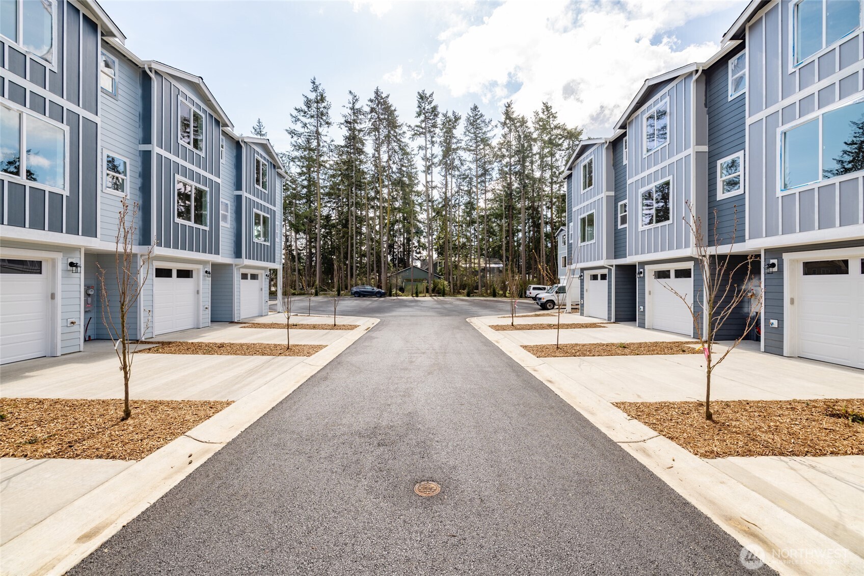 945 NW Heller Street #C2, Oak Harbor, WA 98277