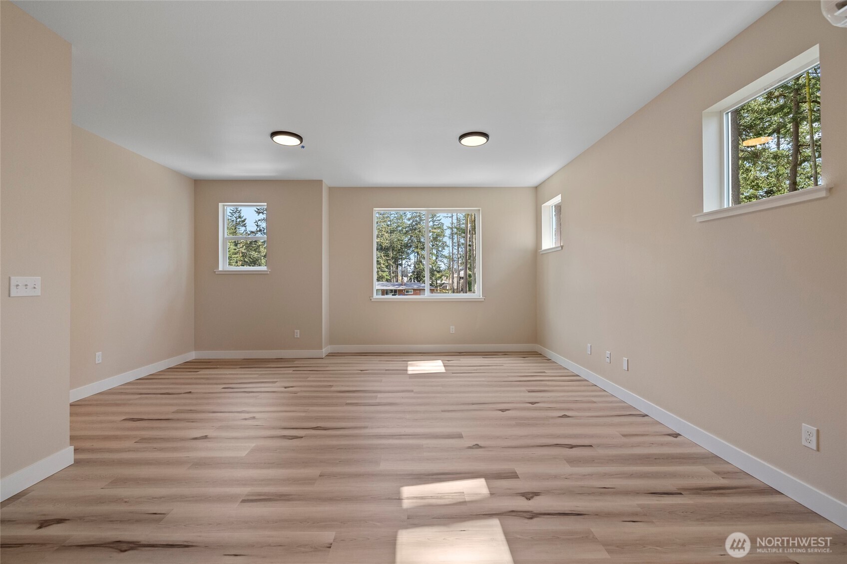 945 NW Heller Street #C2, Oak Harbor, WA 98277